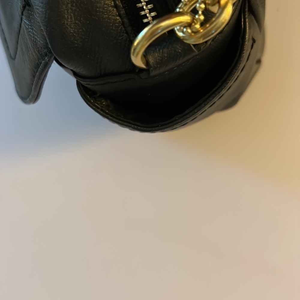 Coach Aby leather crossbody camera bag. - Picture 6 of 10
